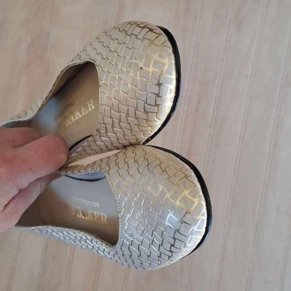 Vintage Bob Baker Gold Festive Woven Quality Round Toe Block Low Heel Pumps